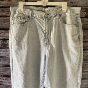 American Eagle Light Wash Distressed‎ Mom Jeans Size 14 Long